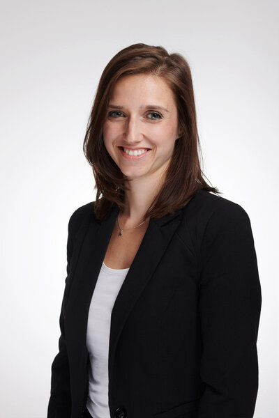 Sarah Grobbauer, Sachbearbeiterin bei fischer & sievi.
